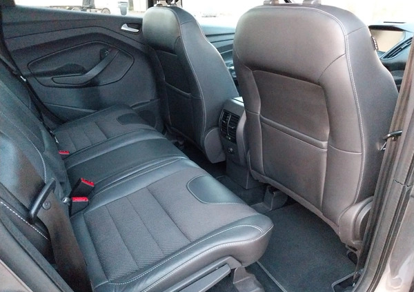 Ford Kuga cena 58900 przebieg: 198000, rok produkcji 2015 z Gryfino małe 379